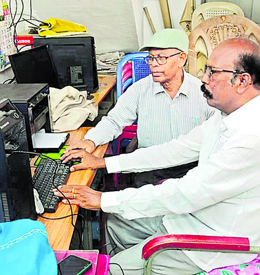 హమ్మయ్యా... బతికించారు.. 1