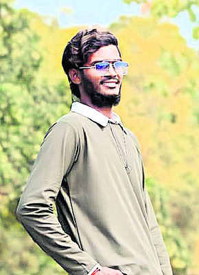 ఏలూరు రైల్వేస్టేషన్‌లో హెల్ప్‌లైన్‌ ఏర్పాటు 2