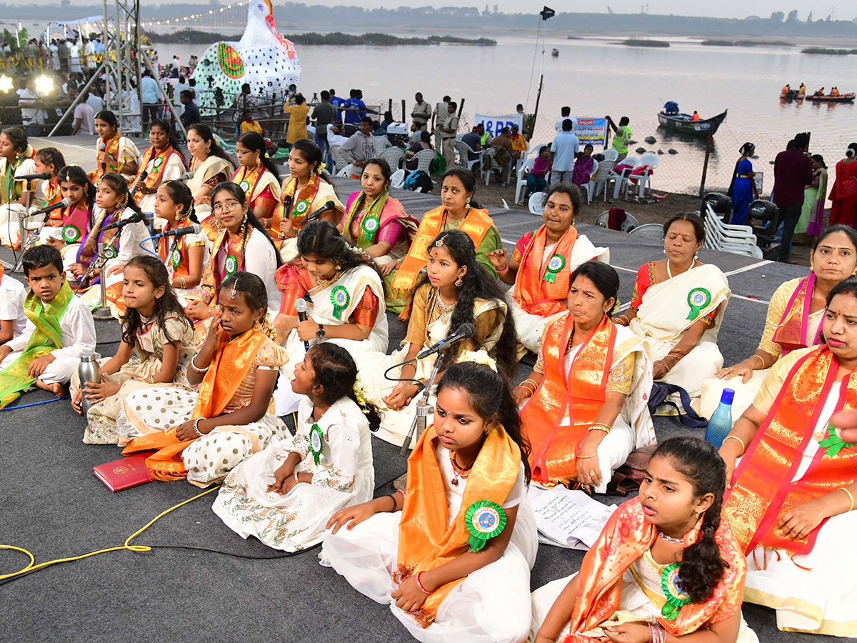 Bhadrachalam Sri Sita Ramula Teppotsavam Photos13