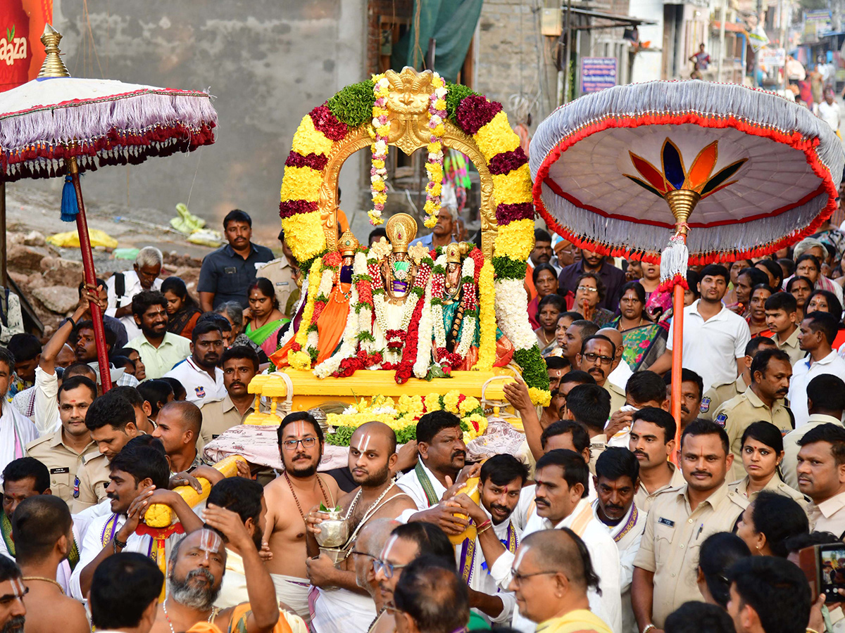 Bhadrachalam Sri Sita Ramula Teppotsavam Photos2