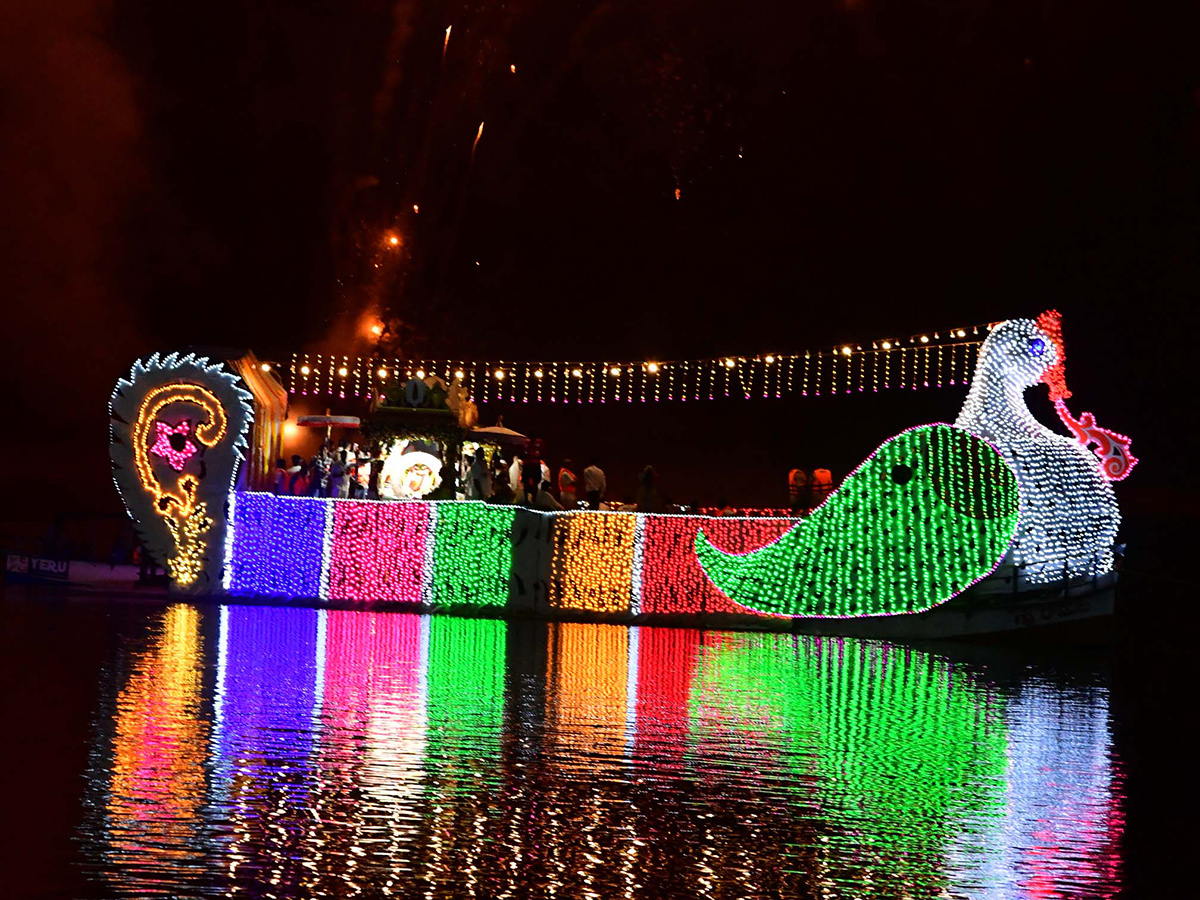 Bhadrachalam Sri Sita Ramula Teppotsavam Photos21