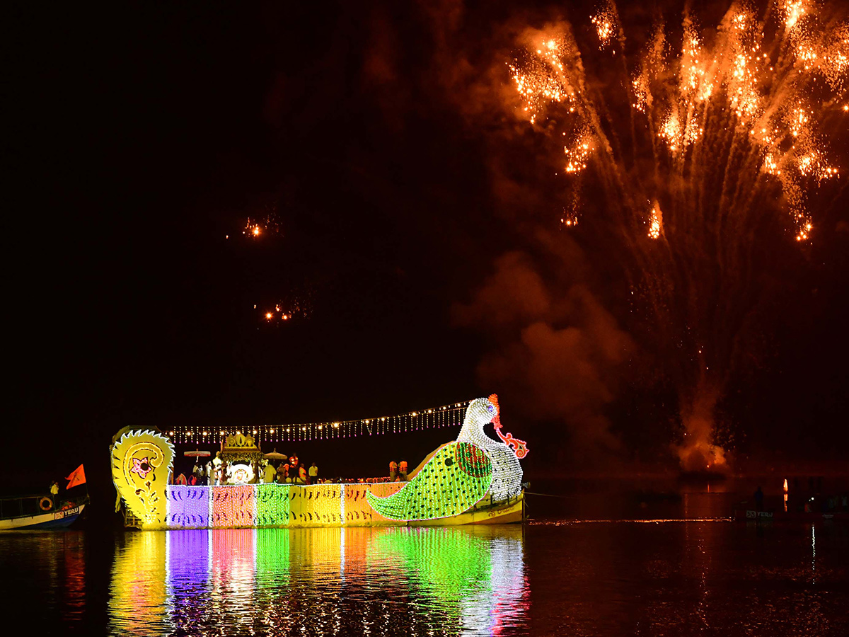 Bhadrachalam Sri Sita Ramula Teppotsavam Photos22