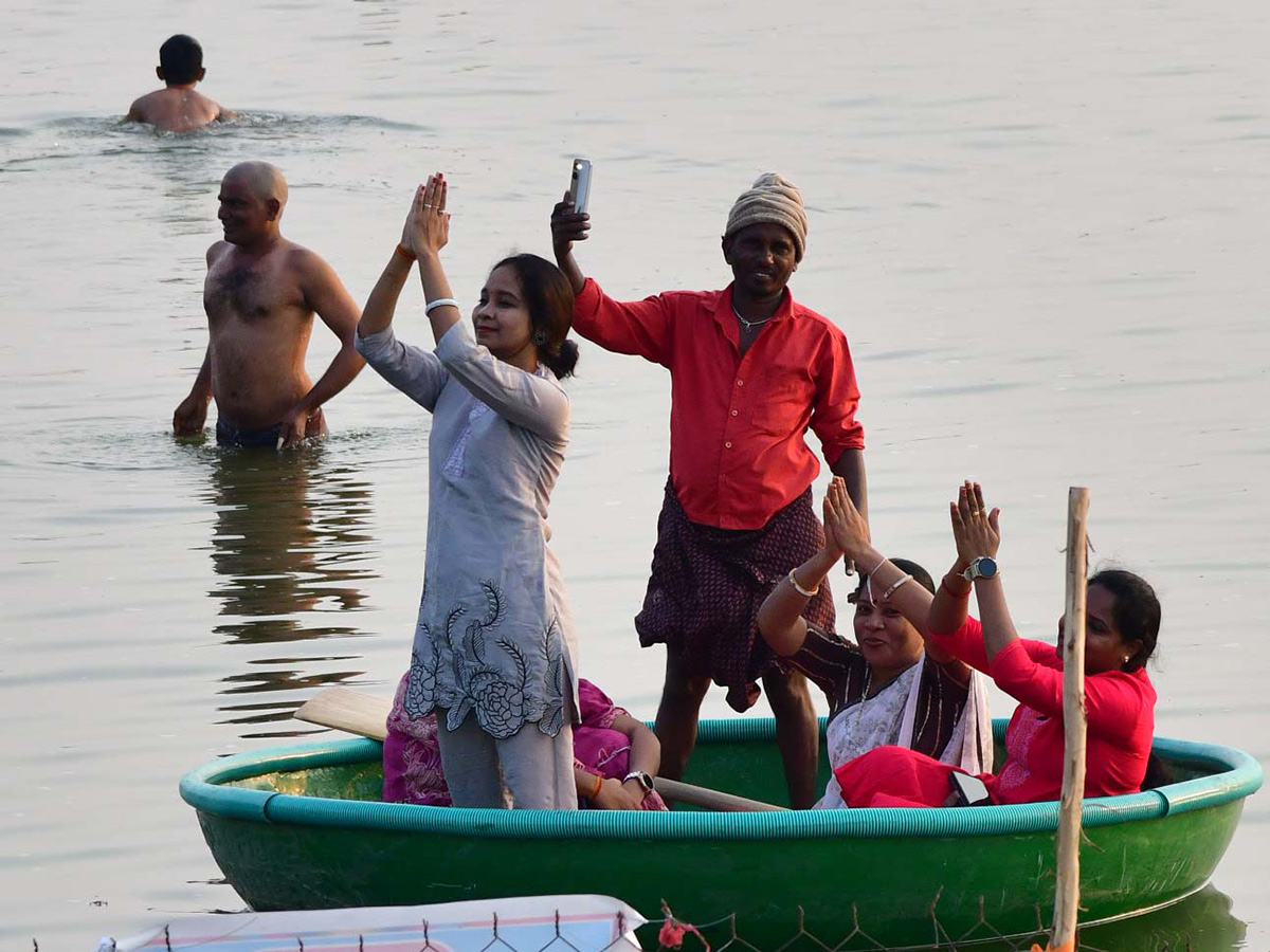 Bhadrachalam Sri Sita Ramula Teppotsavam Photos26