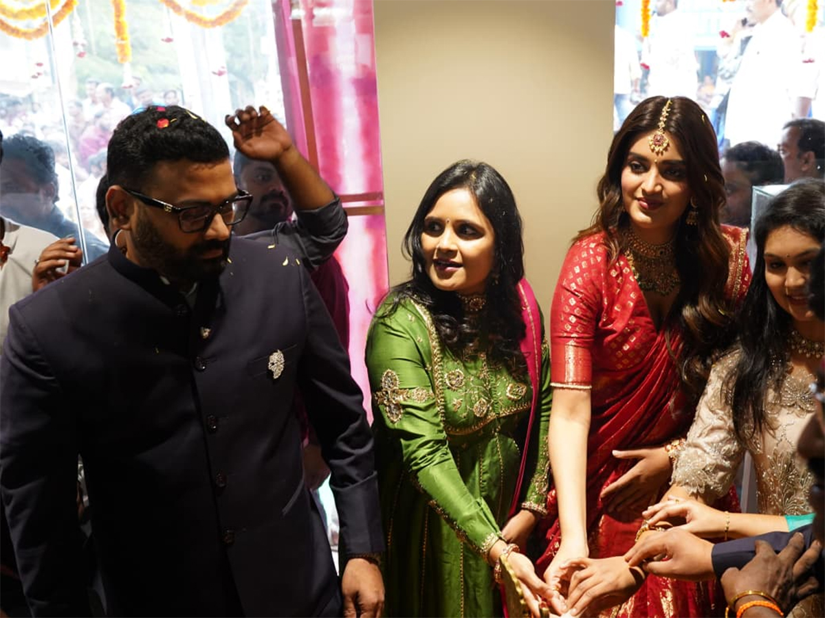 Heroine Nidhhi Agerwal At Narasaraopet Photos6