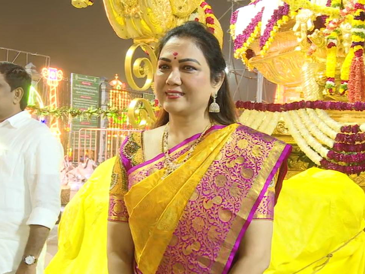 Mukkoti Ekadashi 2025 : Celebrities Visit To Tirumala Photos10