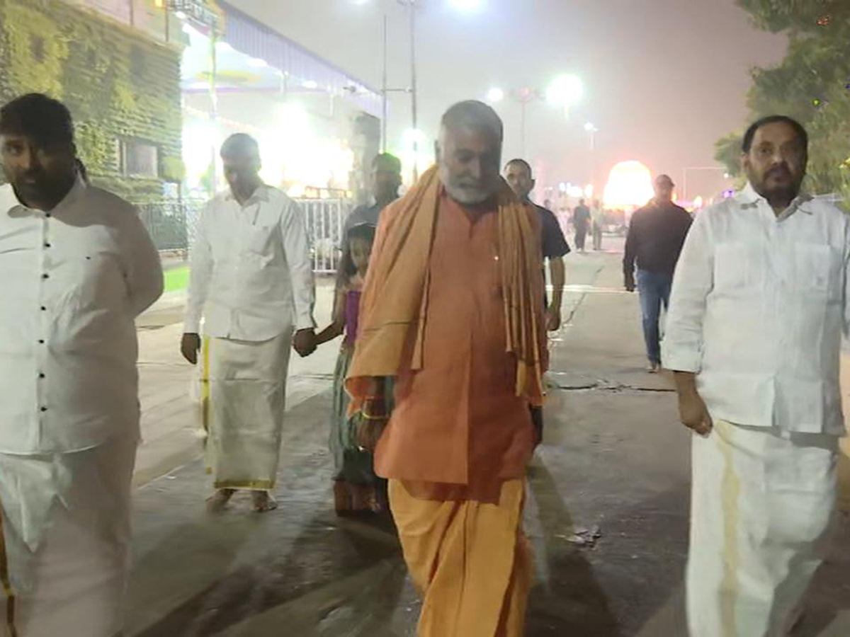 Mukkoti Ekadashi 2025 : Celebrities Visit To Tirumala Photos13