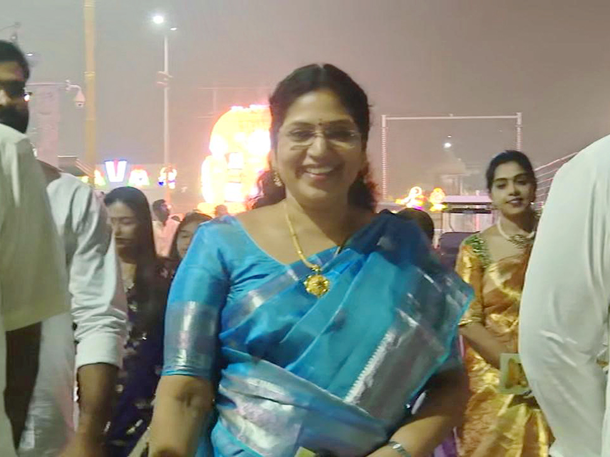 Mukkoti Ekadashi 2025 : Celebrities Visit To Tirumala Photos6