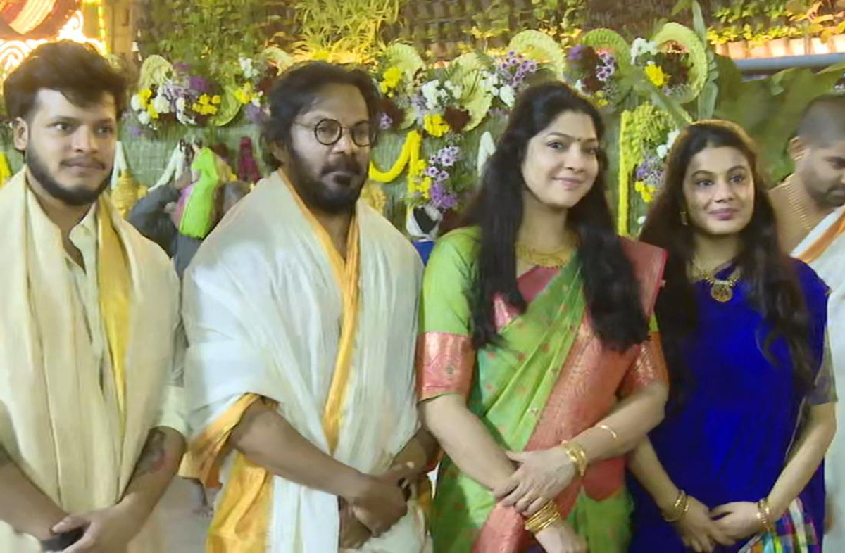 Mukkoti Ekadashi 2025 : Celebrities Visit To Tirumala Photos7