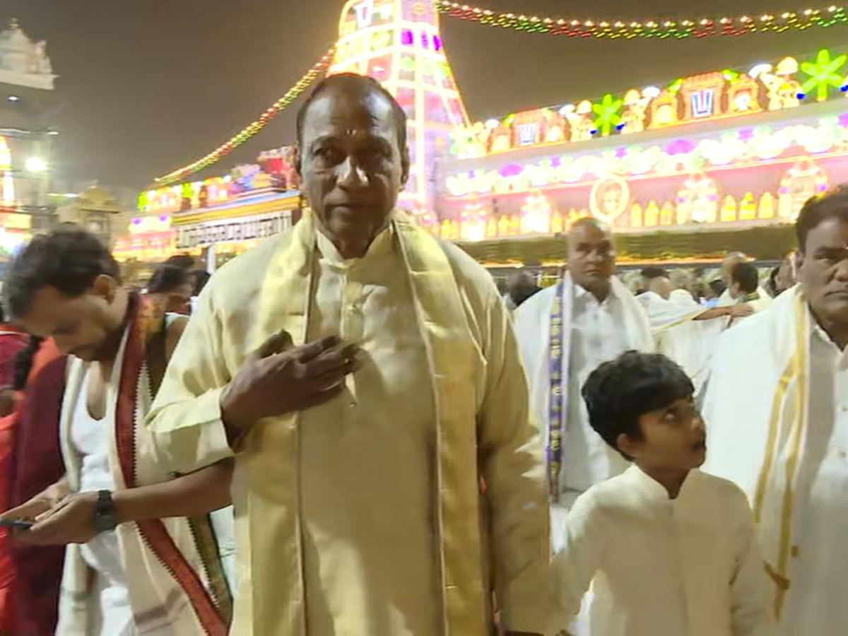 Mukkoti Ekadashi 2025 : Celebrities Visit To Tirumala Photos9