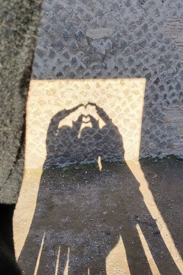 Rashmika Mandanna with Anand Devarakonda And Thier friends enjoying Rome trip Photos8