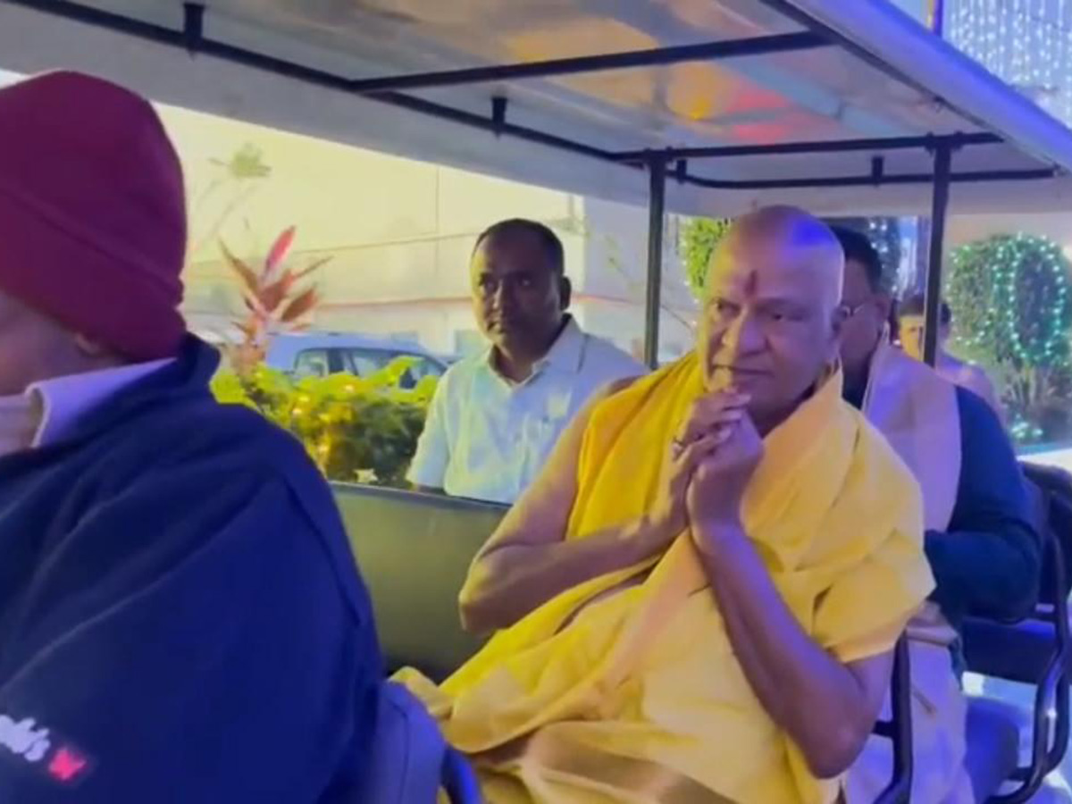 Mukkoti Ekadashi 2025 : Celebrities Visit To Tirumala Photos24
