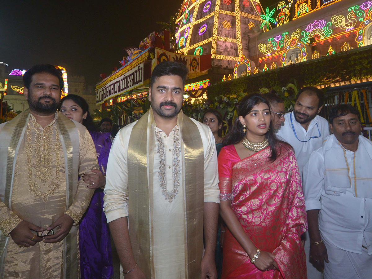 Vaikuntha Ekadashi 2025 : Huge Devotees Rush At Tirumala Photos2