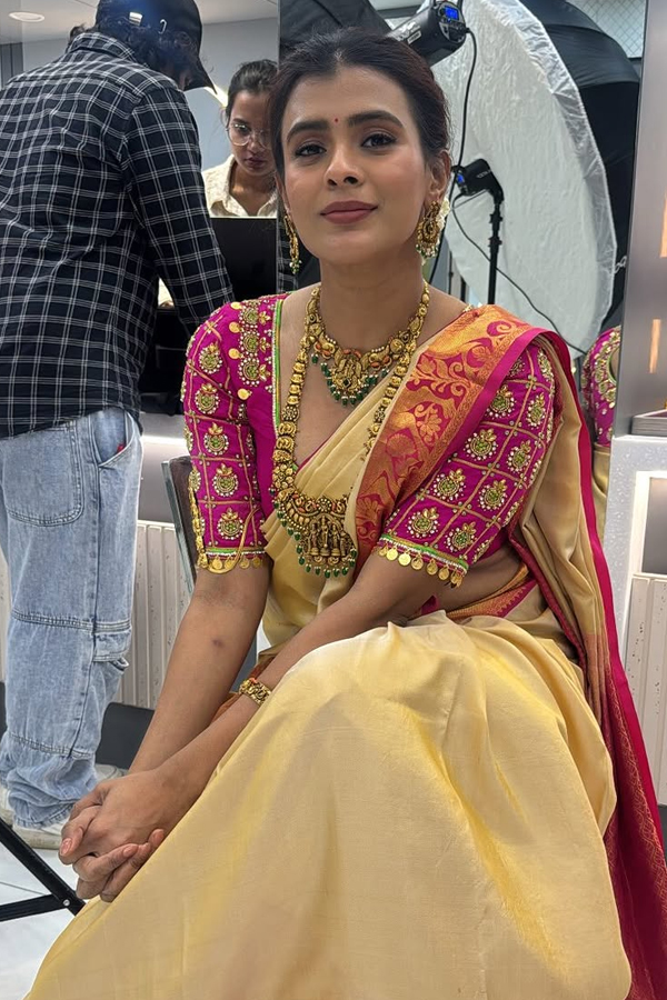 Wedding, shooting... Hebba Patel with memories of This year Photos4