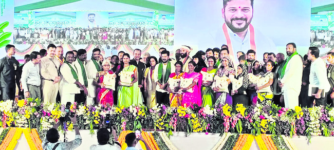 విద్యకు ఊతం1