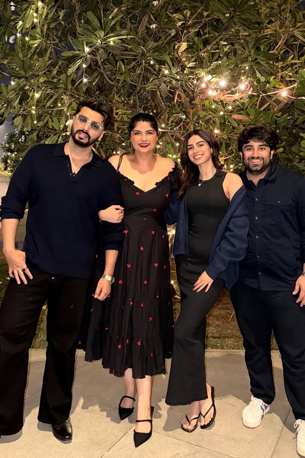 producer Boney Kapoor Daughter Anshula Kapoor celebrates Her birthday Photos2