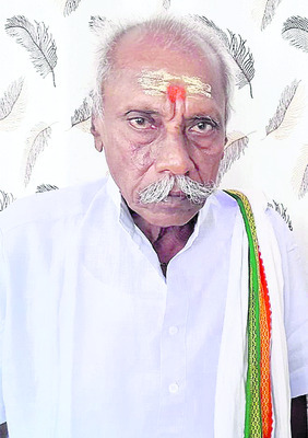 పుట్టెడు దుఃఖాన్ని దిగమింగుకుని.. 1