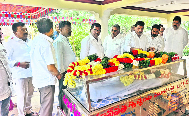 హార్సిలీహిల్స్‌లో సుప్రీంకోర్టు న్యాయమూర్తి  1