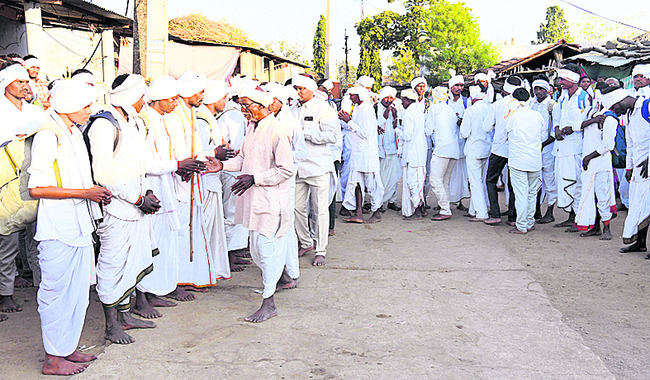 పవిత్ర గంగాజలం కోసం పాదయాత్ర1
