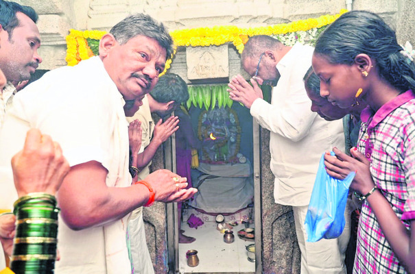 ‘వైకుంఠ’ శోభితం1