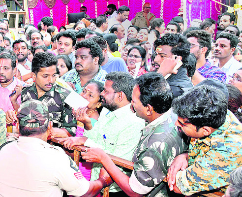 ‘రంగడి’ భక్తకోటికి కష్టాలు1