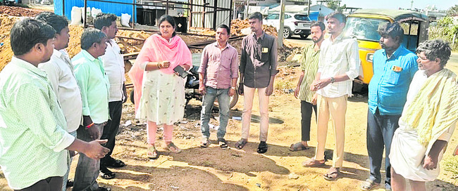 సాగుకు సింగూరు  నీళ్లు రావు.. 
1