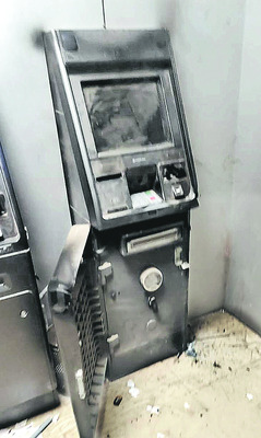 ఏటీఎంలో చోరీకి యత్నం  
1