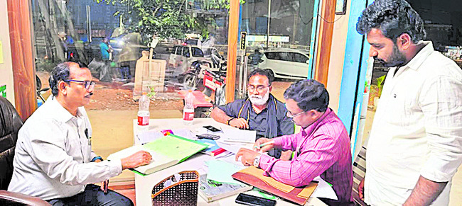 సారస్‌ మస్కట్‌గా గుంటూరు మిర్చి 2