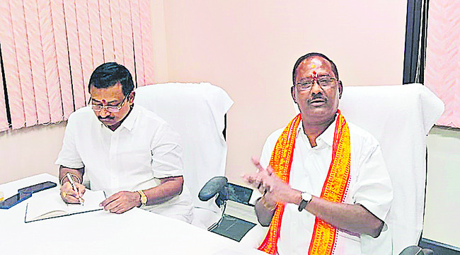 రత్నగిరి.. వివాదాలే సరి..1