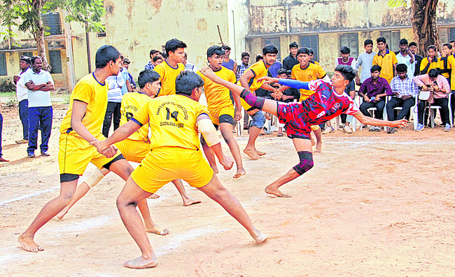 ఓవరాల్‌ చాంప్‌ ‘గుడ్లవల్లేరు పాలిటెక్నిక్‌’1