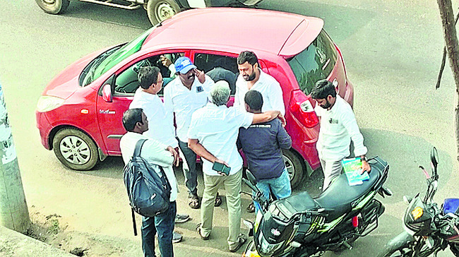 మత్య్సకార సొసైటీ ఎన్నికలకు రాజకీయ రంగు2