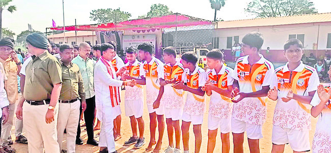 ఫుడ్‌సేఫ్టీ అధికారుల ఆకస్మిక తనిఖీలు2