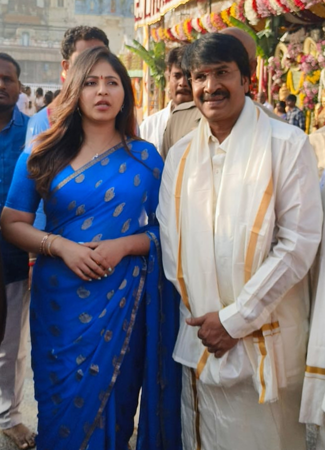 Tollywood celebrities offer prayers to Lord Venkateswara at Tirumala (Photos)7