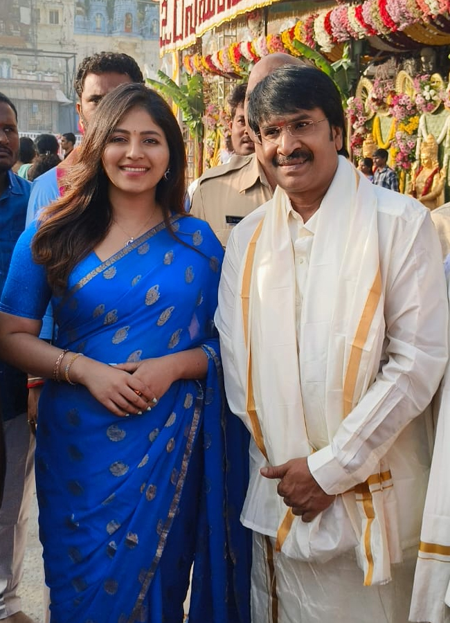 Tollywood celebrities offer prayers to Lord Venkateswara at Tirumala (Photos)10
