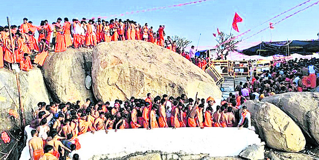 ఆంజనేయా.. పాహిమాం 
1