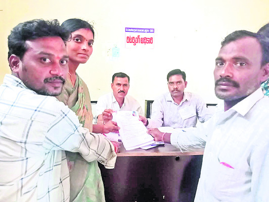 మూడో విడత నామినేషన్లు షురూ1