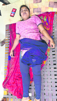 గృహిణి ఆత్మహత్య 1