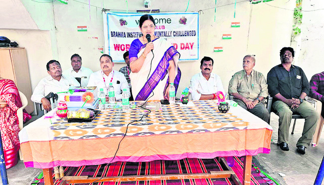 నేడు మహబూబ్‌నగర్‌ స్థాపన దినోత్సవం 
1