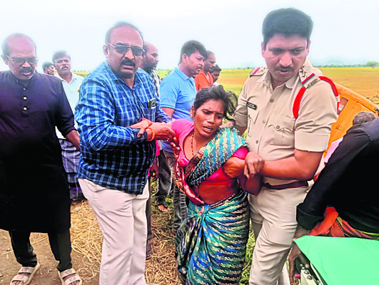 ఆటోను ఢీకొన్న ఇన్నోవా1