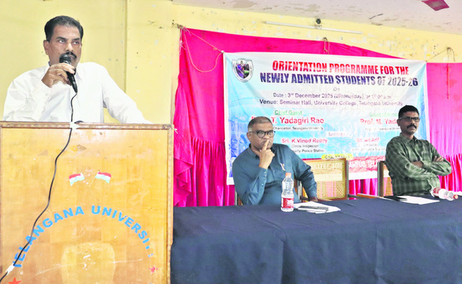 విద్యార్థులు ప్రతిభను మెరుగుపర్చుకోవాలి 1