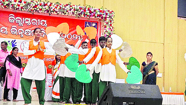 దివ్యాంగుల సంక్షేమమే ధ్యేయం2