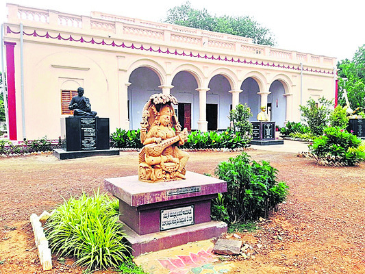 విద్యలనగరంతో.. ఘంటసాలకు ఎనలేని బంధం 3