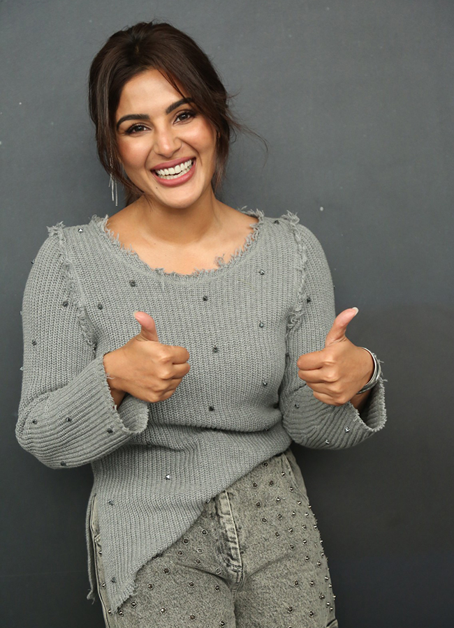 Akhanda 2 Actress Samyuktha Menon Latest Photos HD13