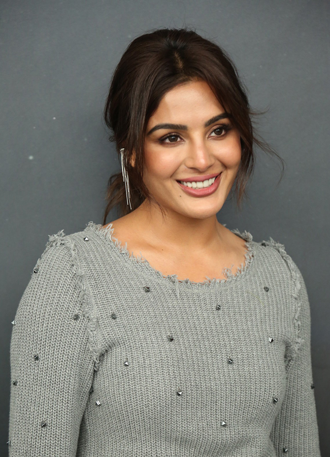 Akhanda 2 Actress Samyuktha Menon Latest Photos HD14