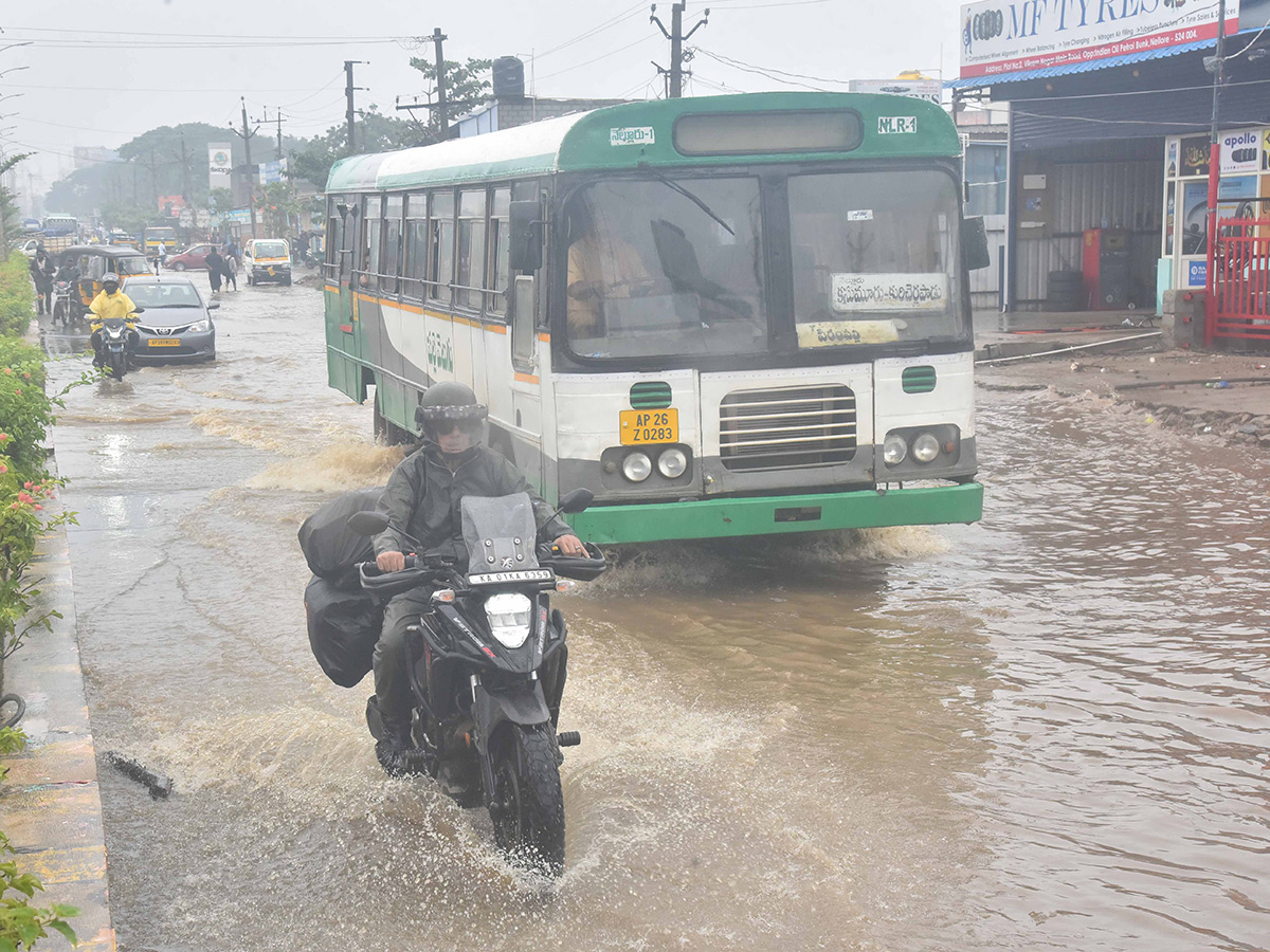 Cyclone Ditwah : Heavy Rains in Nellore Photos10