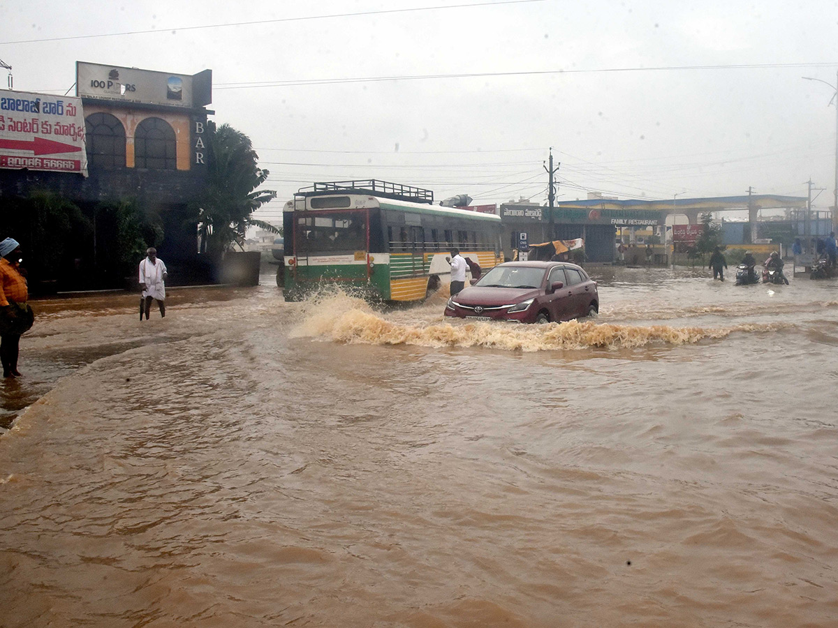 Cyclone Ditwah : Heavy Rains in Nellore Photos19