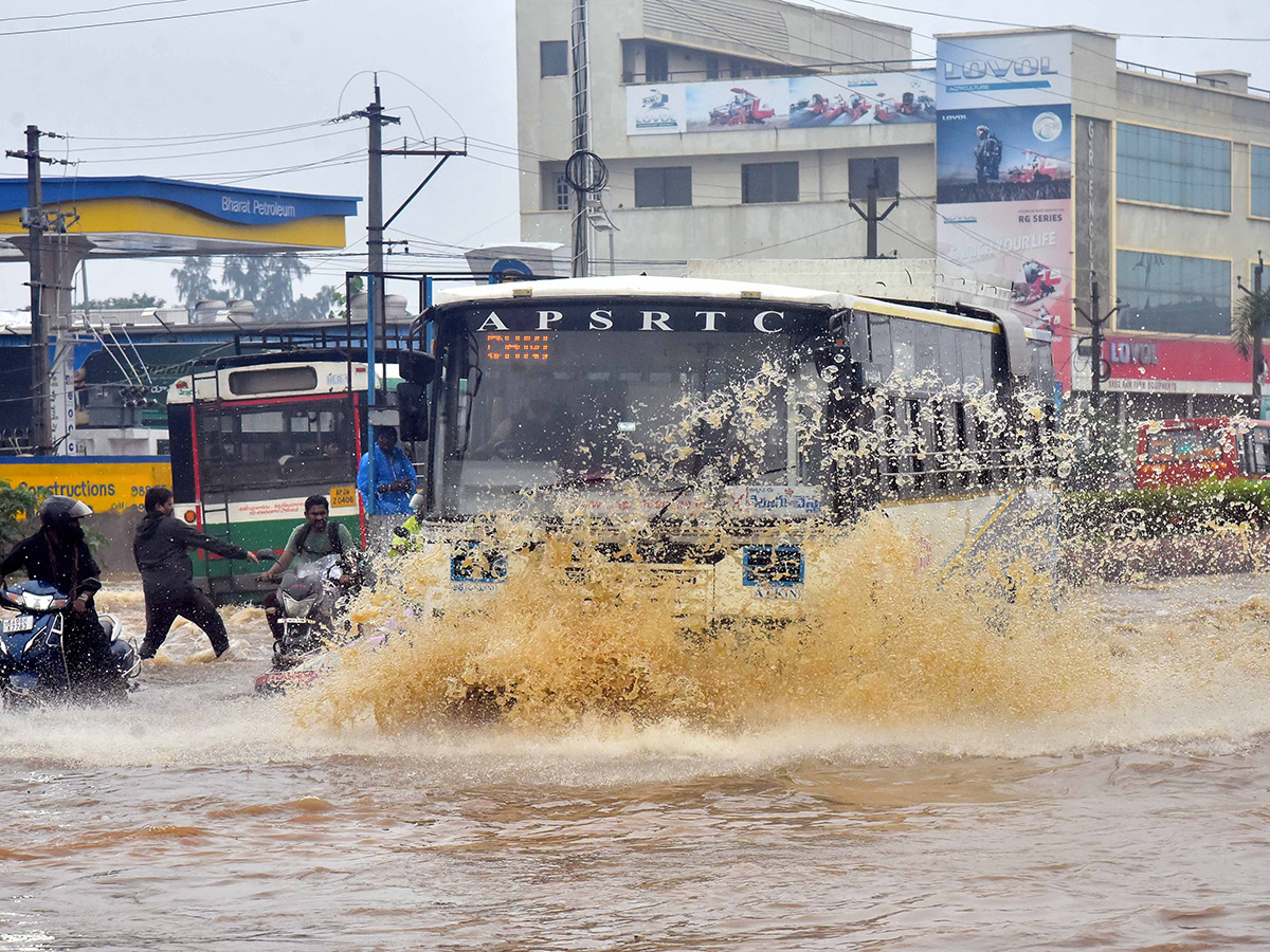 Cyclone Ditwah : Heavy Rains in Nellore Photos21