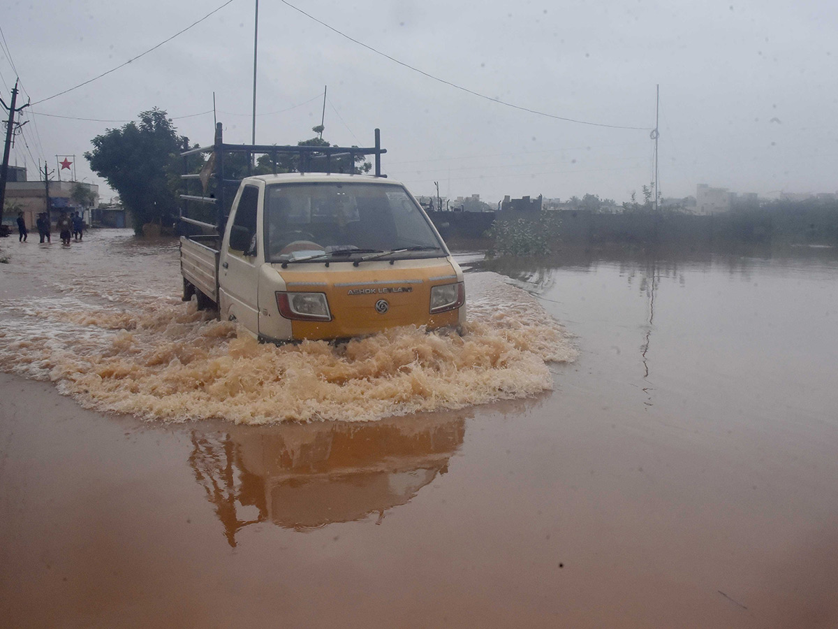 Cyclone Ditwah : Heavy Rains in Nellore Photos23