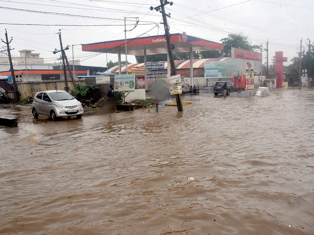 Cyclone Ditwah : Heavy Rains in Nellore Photos9