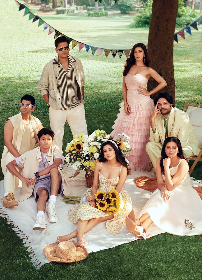 The Family Man movie team in fun mode at outside (Photos)4