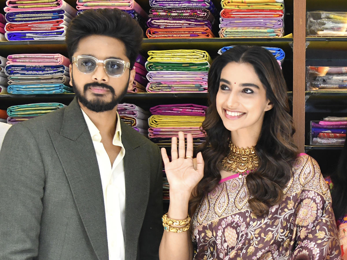 Hero Teja Sajja, Actress Meenakshi Chaudhary Launches Shopping Mall Photos12